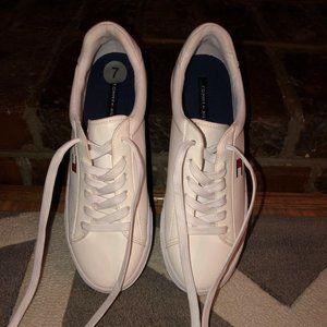 Tommy Hilfiger All-Leather Athletic Shoes, Women's Size 7, White